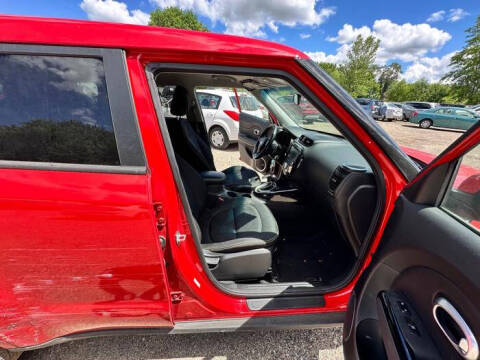 2016 Kia Soul +