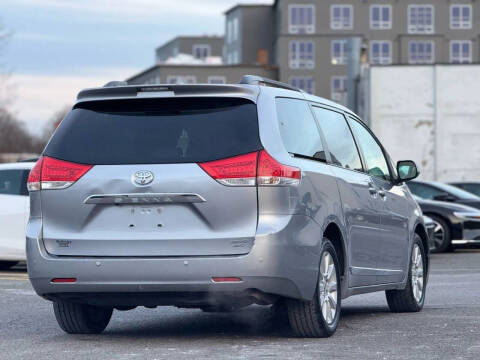 2013 Toyota Sienna