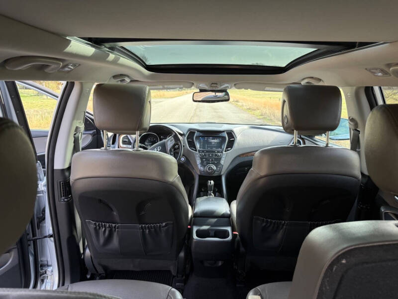 2017 Hyundai Santa Fe Limited Ultimate