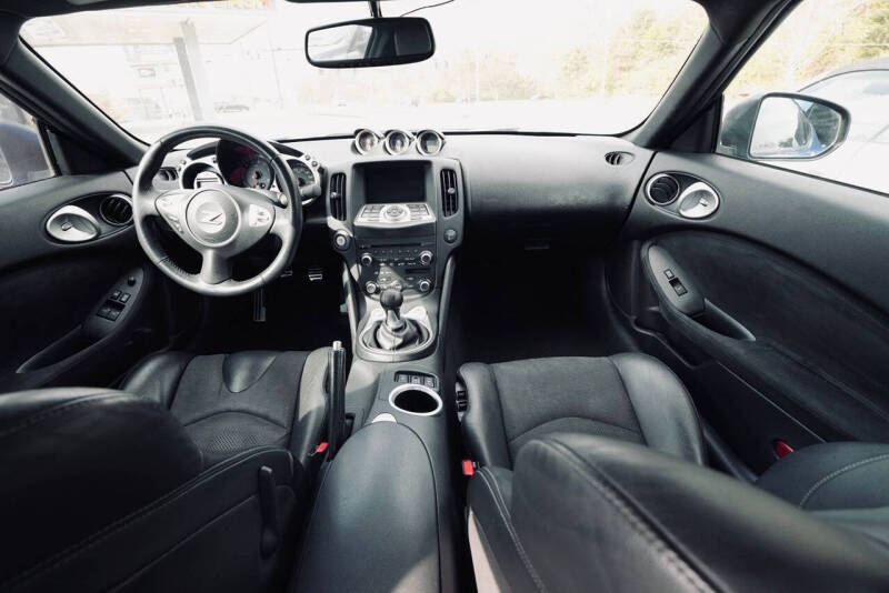 2009 Nissan 370Z Touring