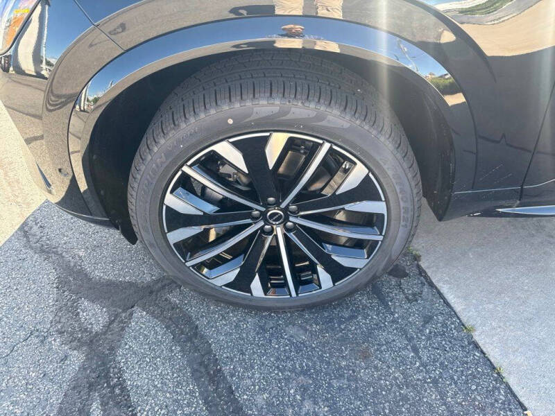 2026 Volvo XC90 B5 Plus 7P