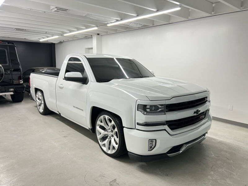 Mill Ave Auto Group LLC Car Dealer in Conroe, TX