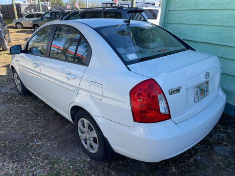 2010 Hyundai Accent GLS