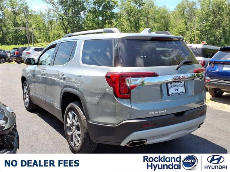 2023 GMC Acadia SLT