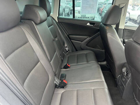 2017 Volkswagen Tiguan 2.0T Wolfsburg Edition