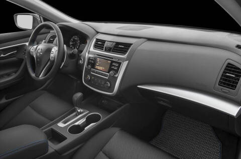 2016 Nissan Altima 2.5 SR