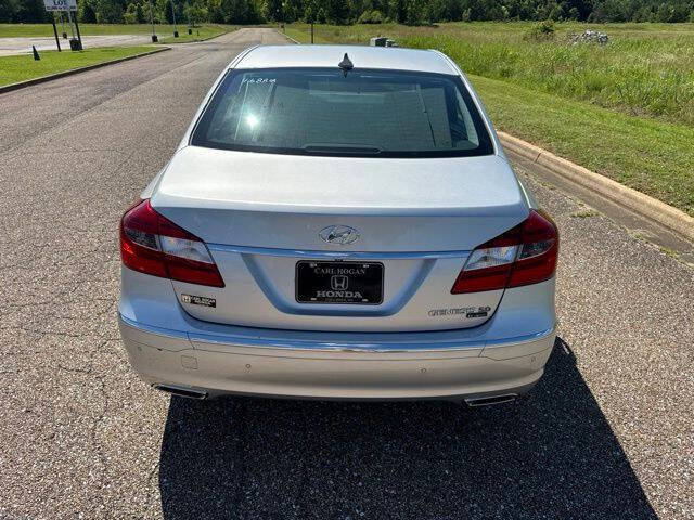 2013 Hyundai Genesis 5.0L R-Spec