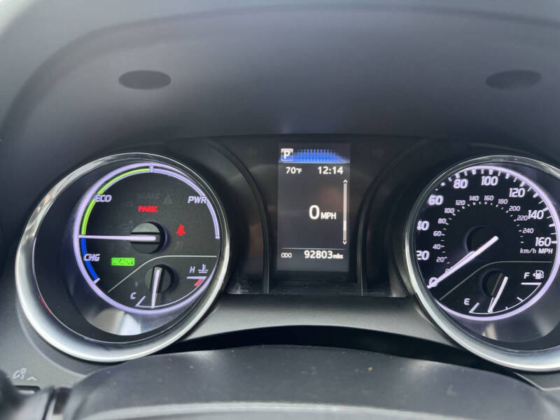 2020 Toyota Camry Hybrid LE