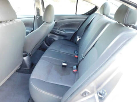 2017 Nissan Versa 1.6 S