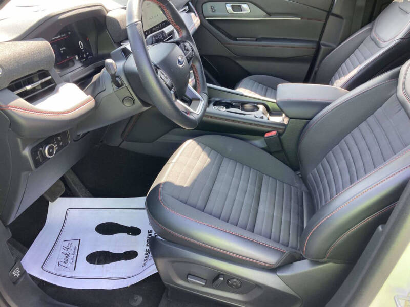 2025 Ford Explorer ST-Line