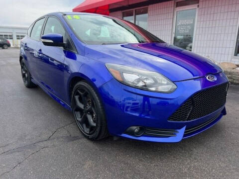 2014 Ford Focus for sale at Everyone's Financed At Borgman - BORGMAN OF HOLLAND LLC in Holland MI