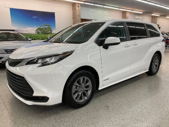 2021 Toyota Sienna for sale at Dixie Motors in Fairfield OH