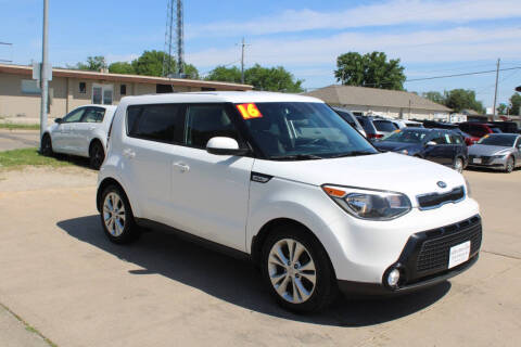 2016 Kia Soul +