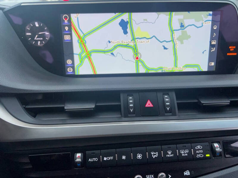 2019 Lexus ES 300h