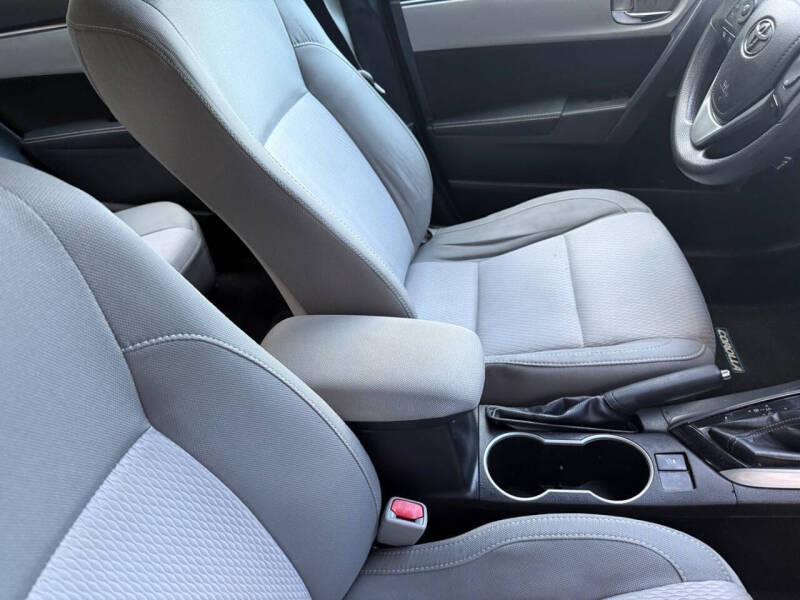 2015 Toyota Corolla LE