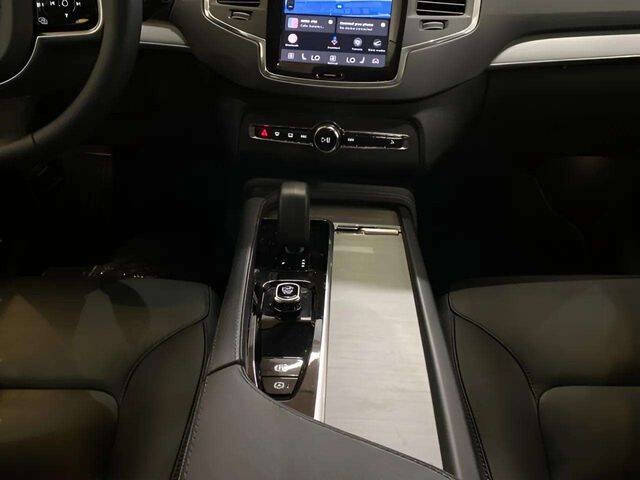2025 Volvo XC90 B5 Core Bright Theme