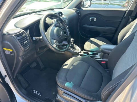 2017 Kia Soul +