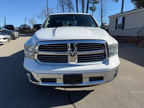 2015 RAM 1500 SLT
