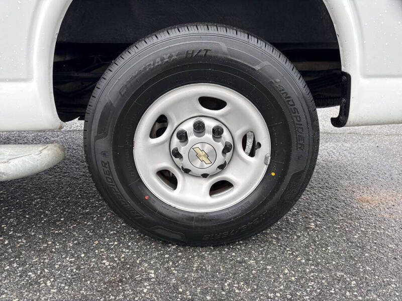 2024 Chevrolet Express 2500