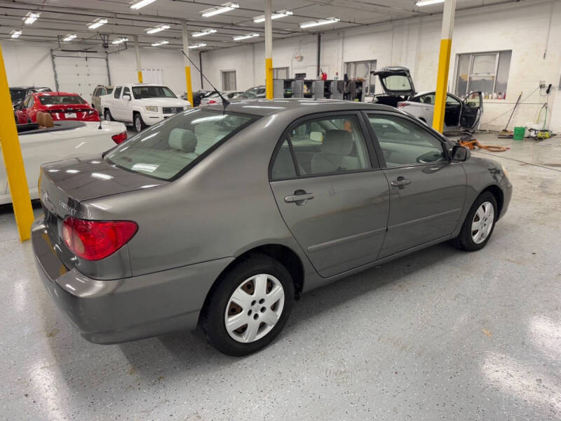 2007 Toyota Corolla LE photo 5