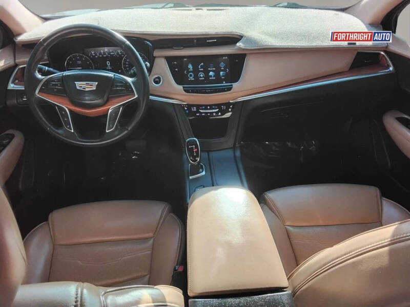 2018 Cadillac XT5 Platinum