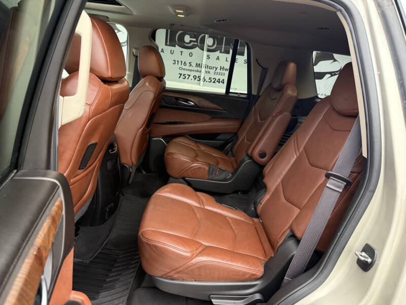 2016 Cadillac Escalade Luxury Collection