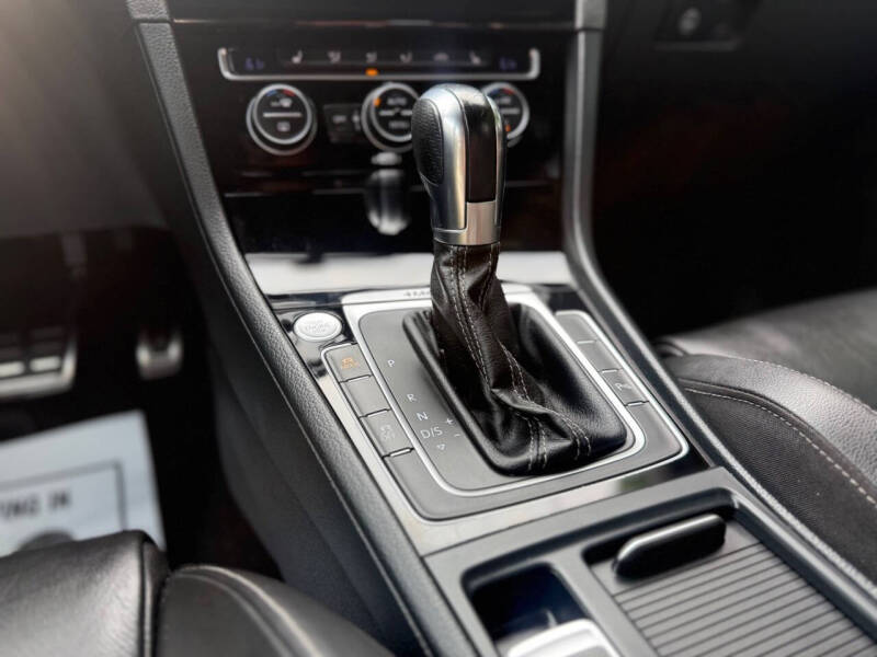 2015 Volkswagen Golf R 4Motion