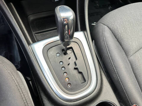 2013 Chrysler 200 LX