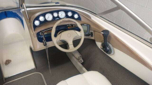 2004 Bayliner 185