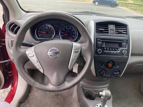 2015 Nissan Versa 1.6 S