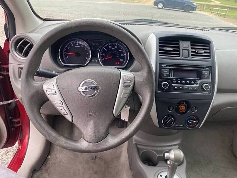 2015 Nissan Versa 1.6 S