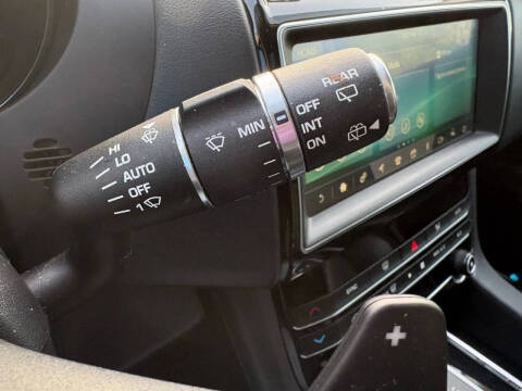 2020 Jaguar F-PACE 25t Premium