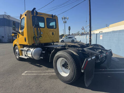 2020 Freightliner Cascadia