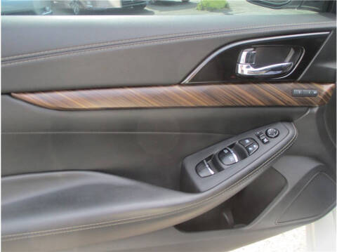 2017 Nissan Maxima Platinum