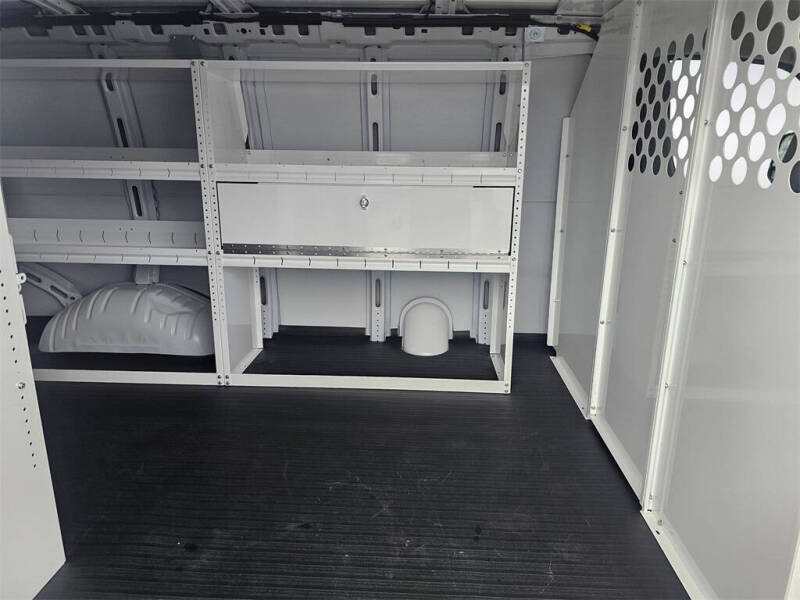 2025 Chevrolet Express 2500