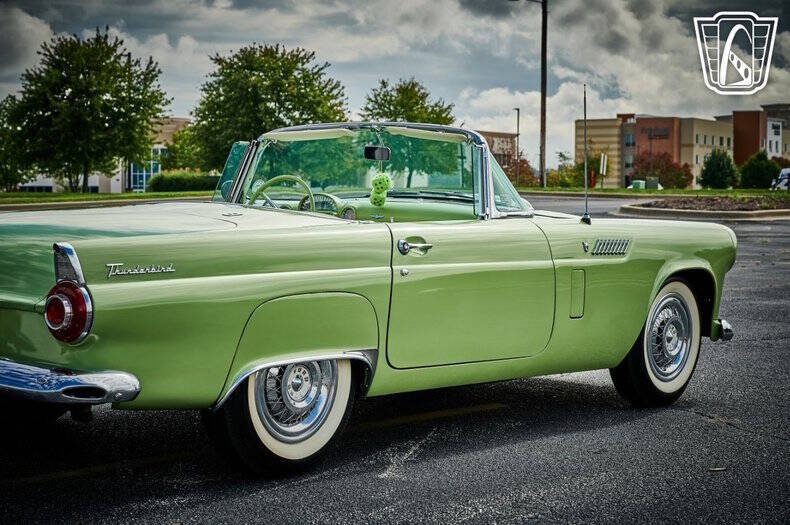1956 Ford Thunderbird