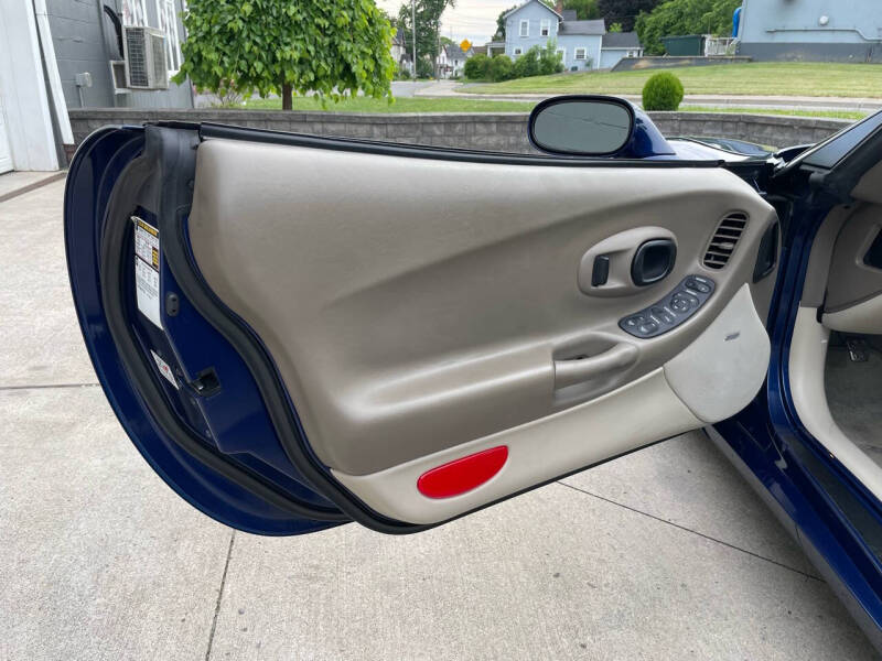 2004 Chevrolet Corvette