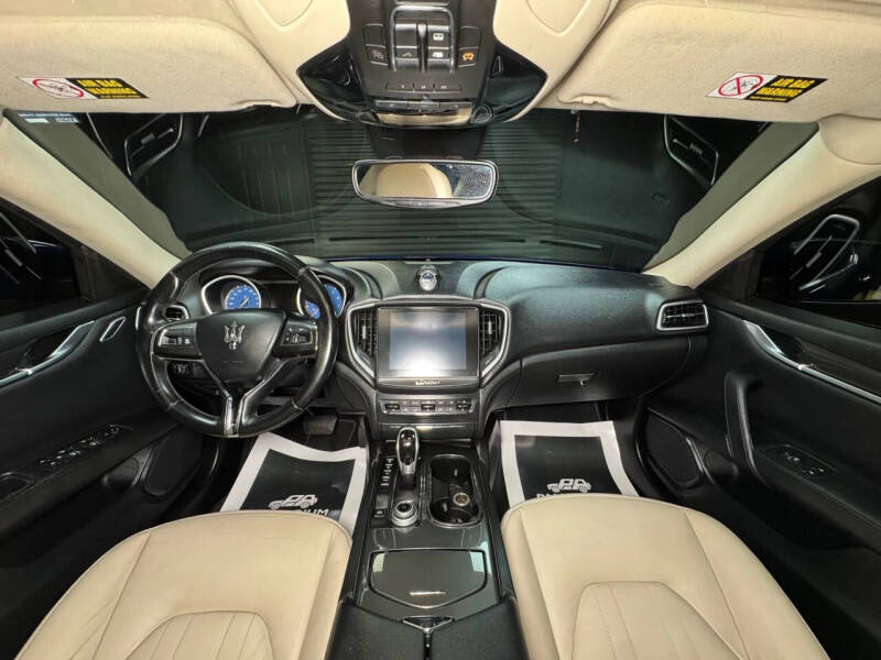 2017 Maserati Ghibli