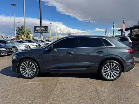 2019 Audi e-tron quattro Prestige