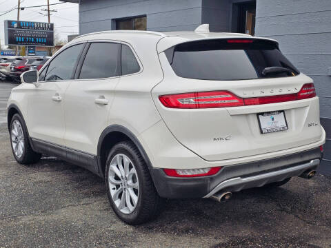 2017 Lincoln MKC Select