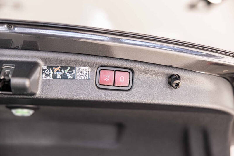 2024 Mercedes-Benz C-Class AMG C 63 S E Performance