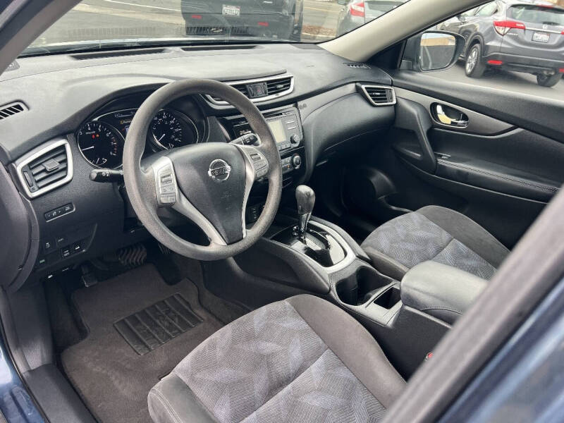 2015 Nissan Rogue S