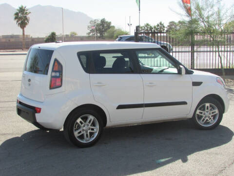 2011 Kia Soul +