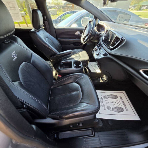 2021 Chrysler Pacifica Touring L