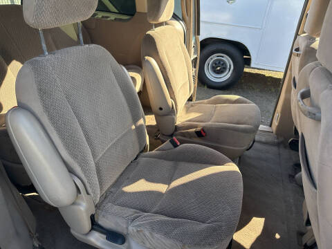 2003 Ford Windstar SE
