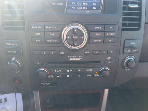 2008 Nissan Pathfinder LE