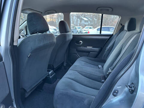 2011 Nissan Versa 1.8 S