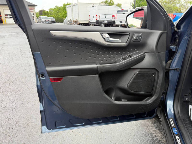 2020 Ford Escape SEL