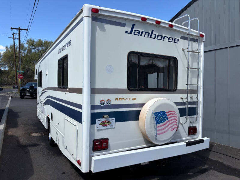 2001 Jamboree 27'