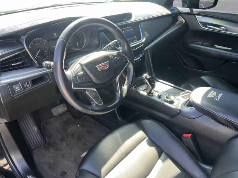 2022 Cadillac XT5 Luxury